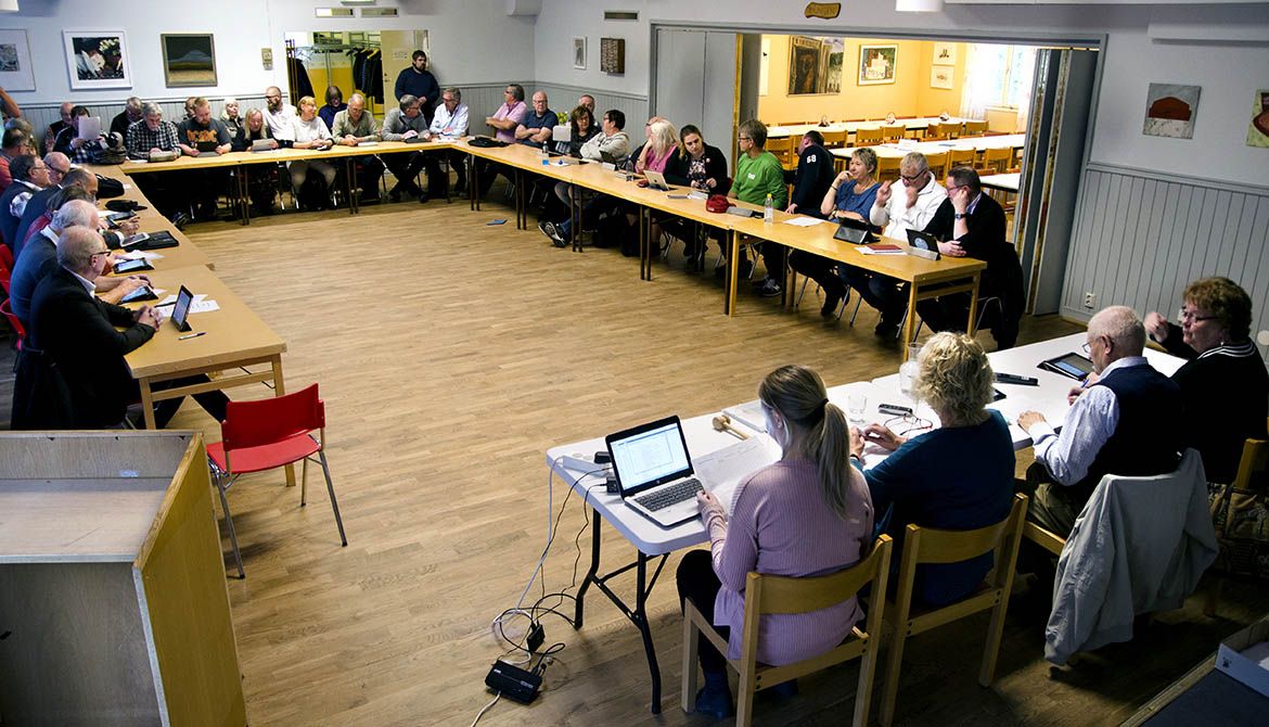 kommunfulllmäktige sammanträder i Högboda Folkets hus
